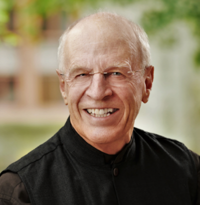 Portrait of Dr Kenwyn Smith